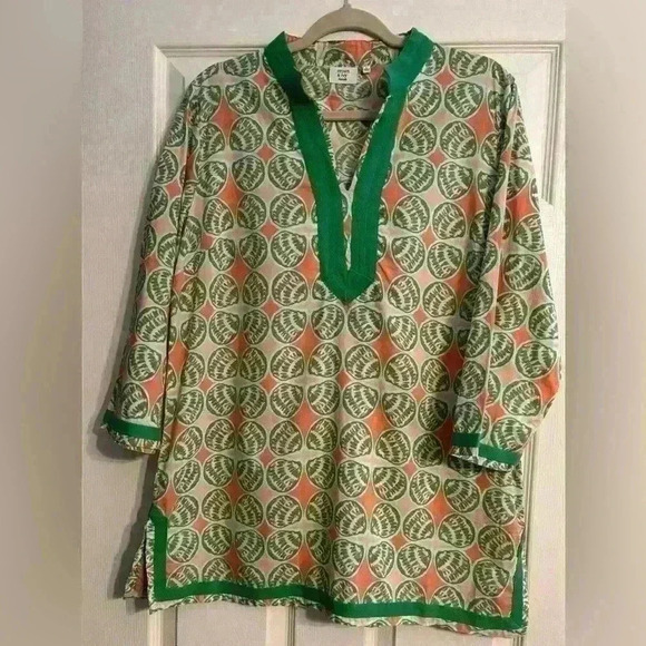 crown & ivy Tops - Crown & Ivy Beach Women's Tunic Green Coral Seashell Size Large‎